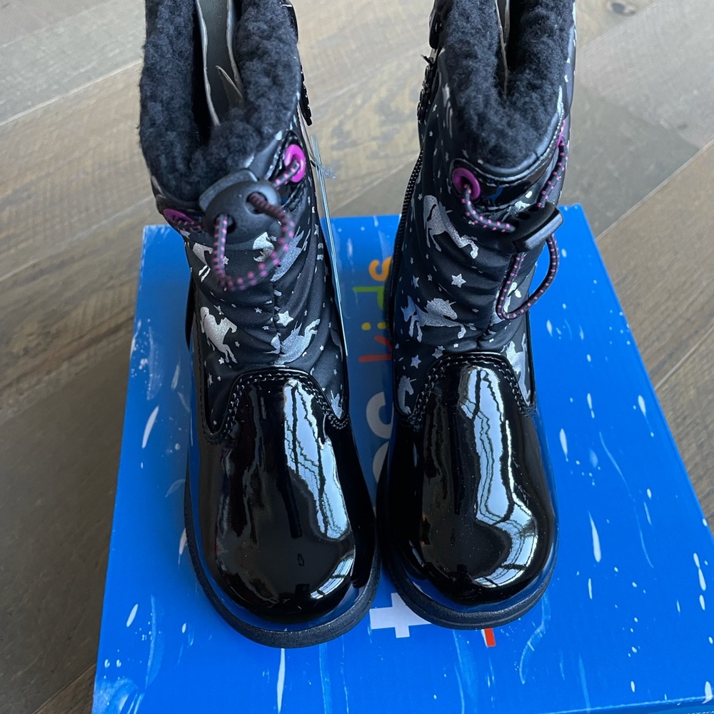 Totes Girl Unicorn Waterproof Snowboots - Picture 4 of 6